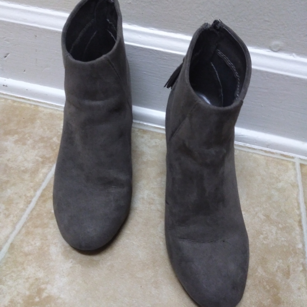 Chaming Charlie Booties - Picture 5 of 8